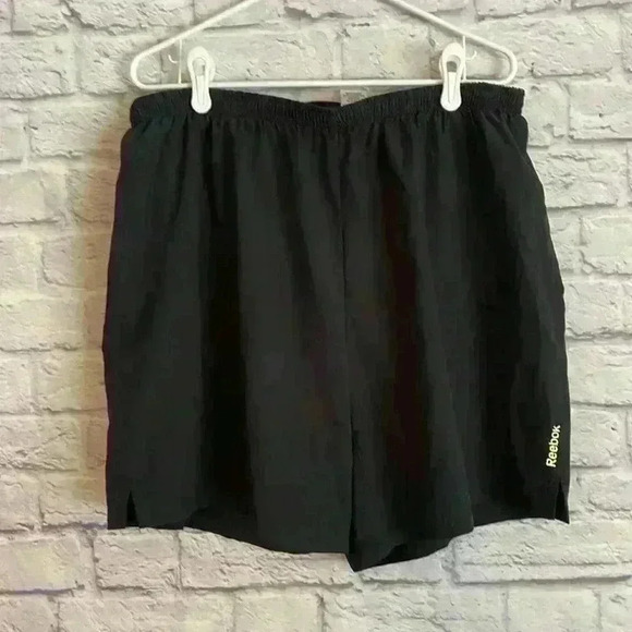 Reebok Men's shorts Black with inside tie waist zippered pocket in back Size XXL - Picture 1 of 5